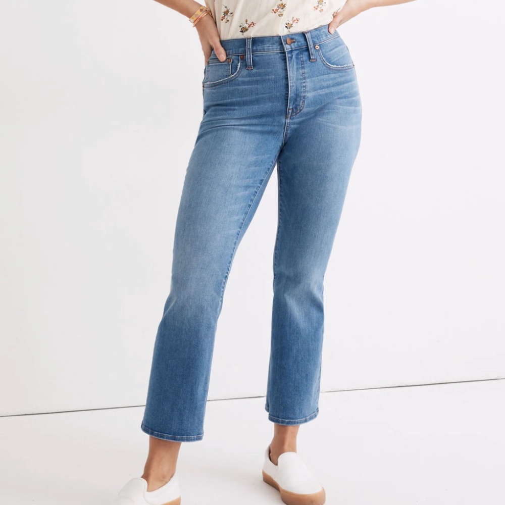 Like New Madewell Cali Demi-Boot Jeans in Timpson Wash Size 25